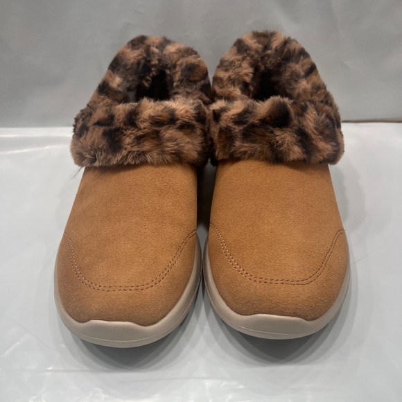 NEW Skechers On The Go Cozy Life Clog Slip On Comfort Indoor/Outdoor Slippers - Picture 8 of 9